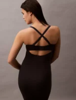 Stay-Put Stretch Slip